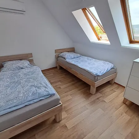 Appartement Neu! Frisch Renovierte Stadtwohnung Mit Klimaanlage *
